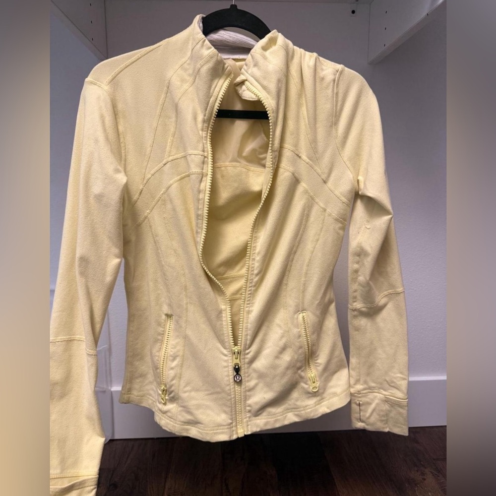 Vintage lululemon yellow cream OG define jacket. Fits size S-M. Size 4 SOLD